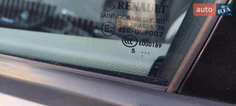 Хэтчбек Renault Zoe 2015 в Городке