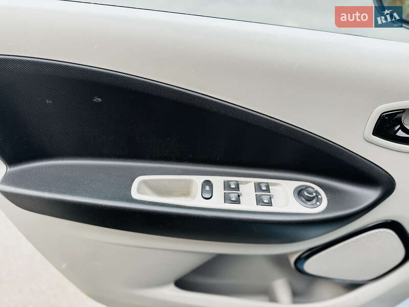 Хетчбек Renault Zoe 2014 в Здолбуніві