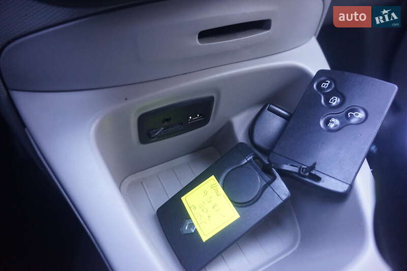 Хетчбек Renault Zoe 2015 в Самборі