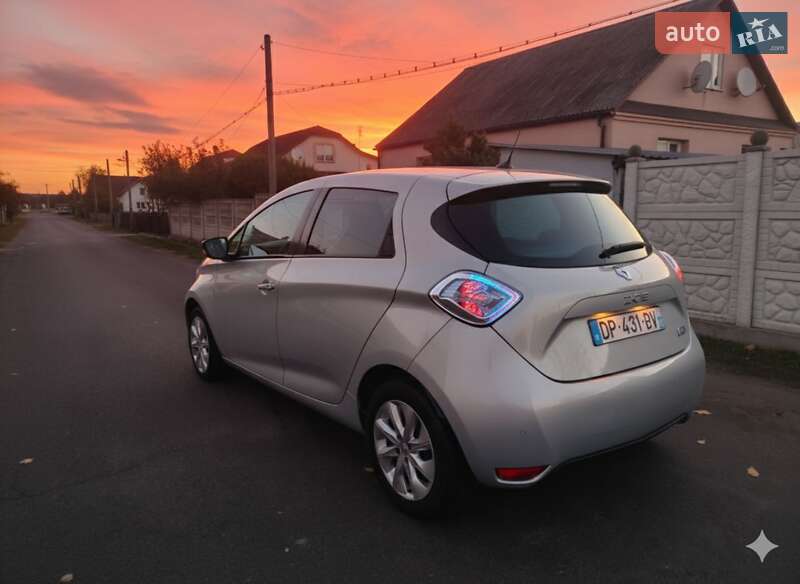 Хэтчбек Renault Zoe 2015 в Дубно фото 3 Хэтчбек Renault Zoe 2015 в Дубно