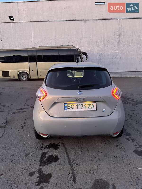 Хэтчбек Renault Zoe 2016 в Львове