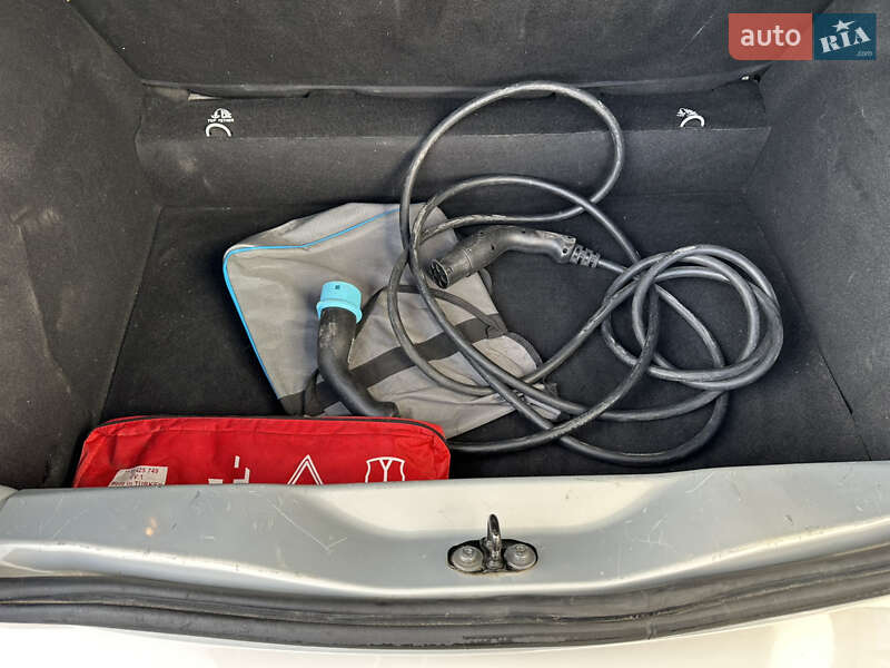 Хэтчбек Renault Zoe 2016 в Тернополе