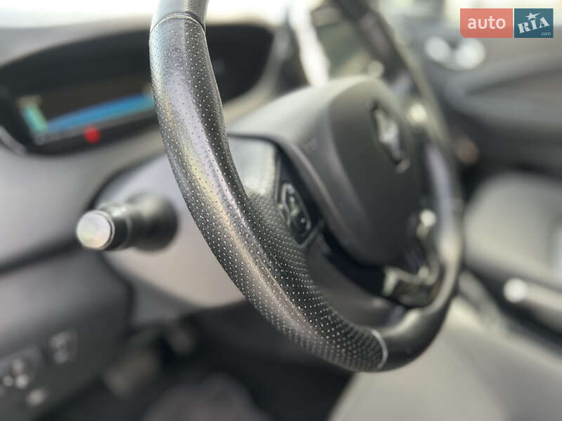 Хетчбек Renault Zoe 2017 в Києві фото 37 Хетчбек Renault Zoe 2017 в Києві