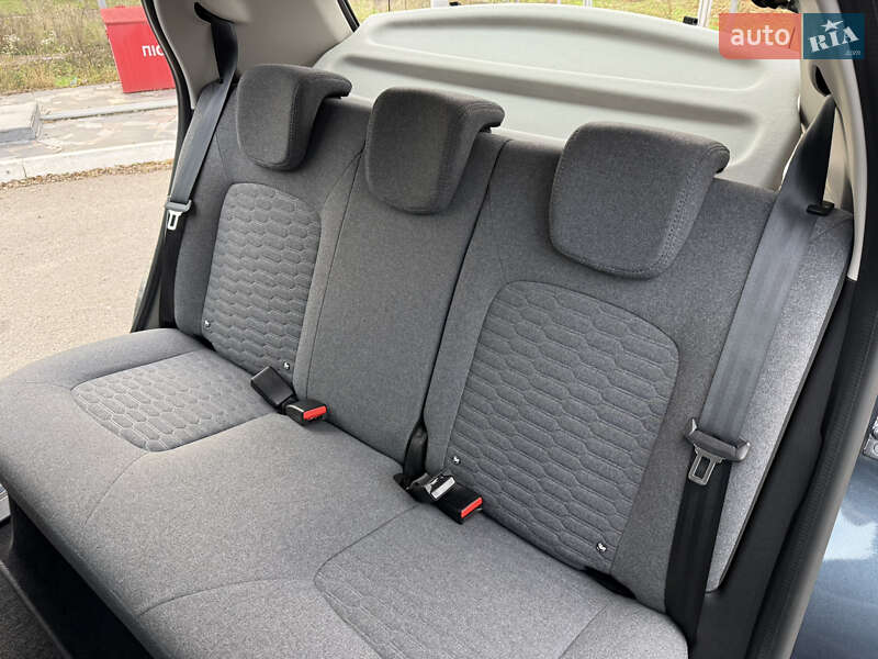 Хетчбек Renault Zoe 2022 в Дніпрі