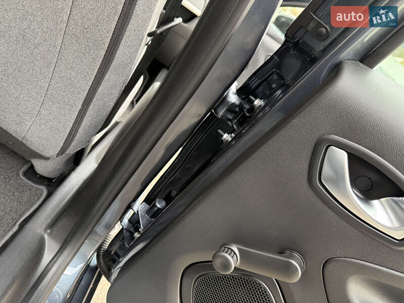 Хетчбек Renault Zoe 2022 в Дніпрі