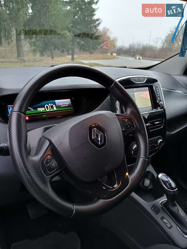 Хэтчбек Renault Zoe 2018 в Дубно