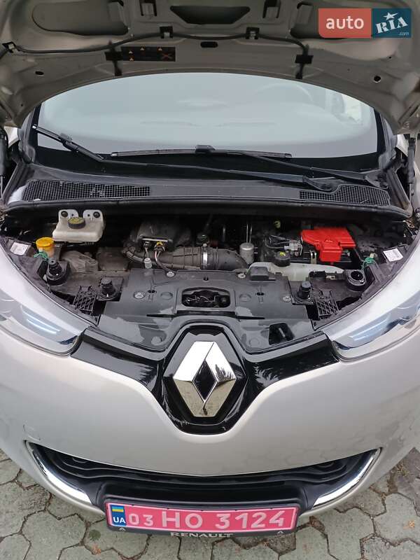 Хэтчбек Renault Zoe 2018 в Дубно