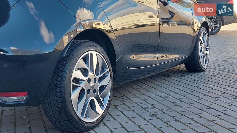 Хетчбек Renault Zoe 2016 в Луцьку
