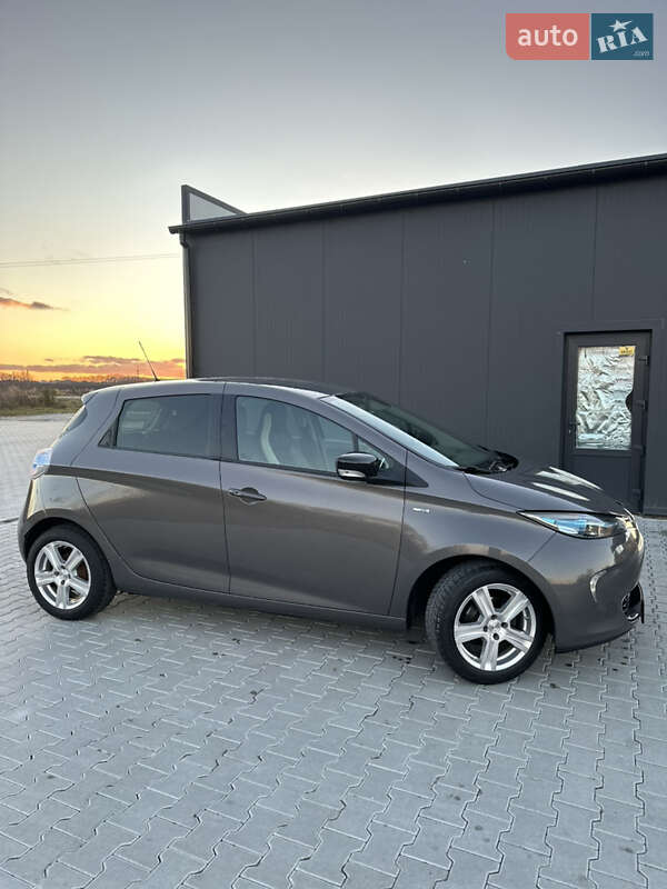 Хэтчбек Renault Zoe 2017 в Львове