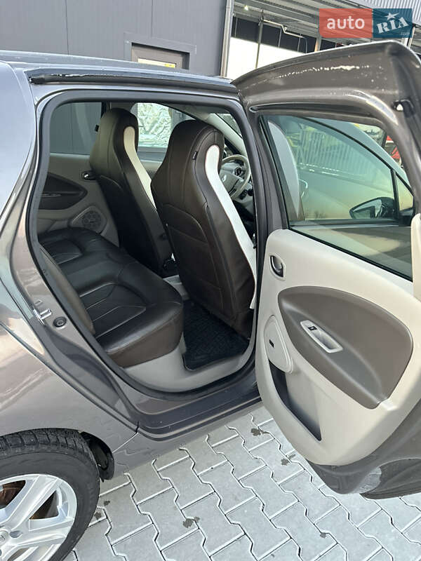 Хэтчбек Renault Zoe 2017 в Львове