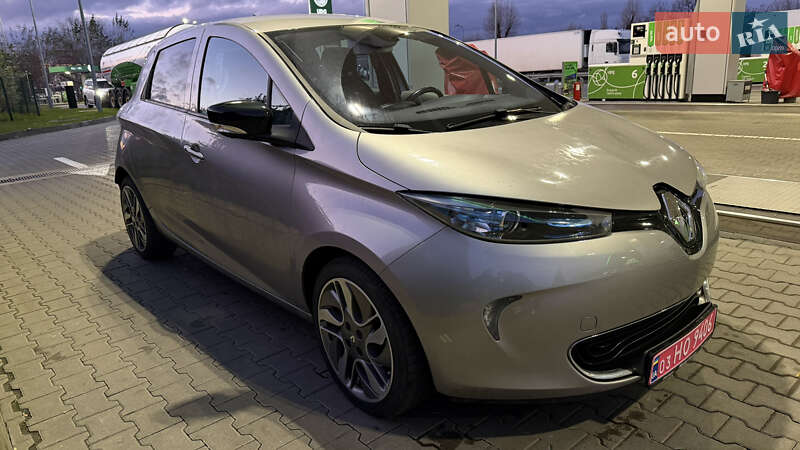 Хэтчбек Renault Zoe 2015 в Киеве фото 7 Хэтчбек Renault Zoe 2015 в Киеве