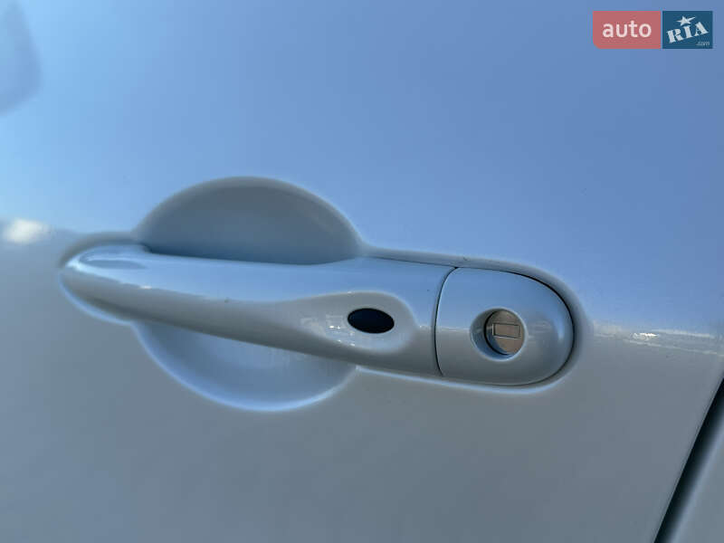 Хэтчбек Renault Zoe 2013 в Радивилове