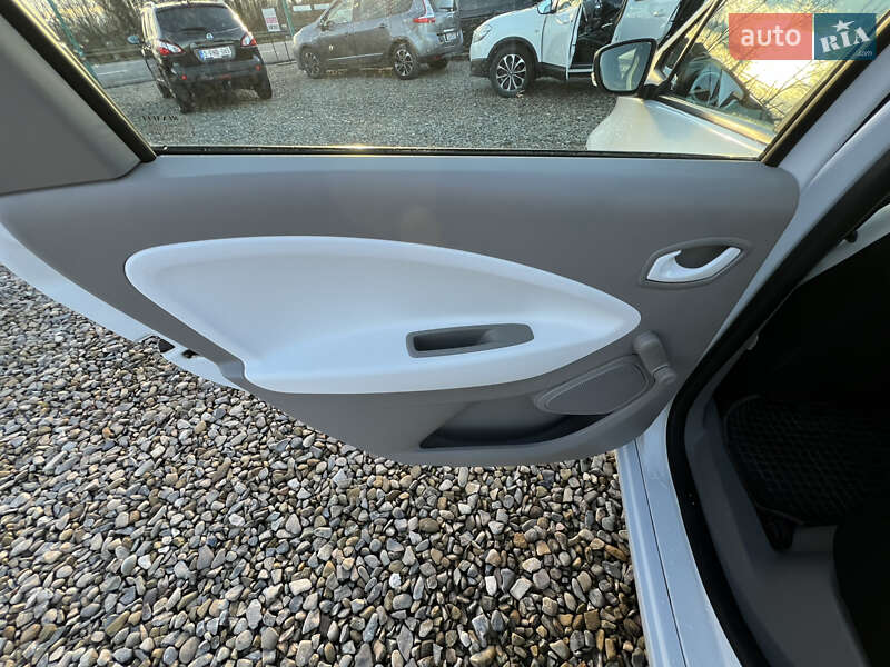 Хэтчбек Renault Zoe 2017 в Коломые фото 26 Хэтчбек Renault Zoe 2017 в Коломые