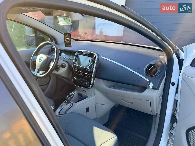 Хетчбек Renault Zoe 2015 в Рівному фото 13 Хетчбек Renault Zoe 2015 в Рівному