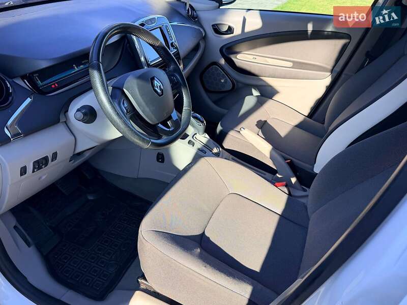 Хетчбек Renault Zoe 2015 в Рівному фото 18 Хетчбек Renault Zoe 2015 в Рівному