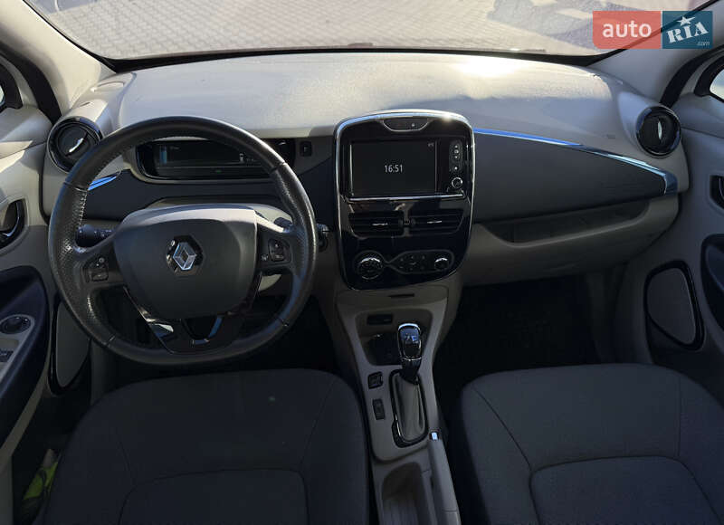 Хэтчбек Renault Zoe 2014 в Городке