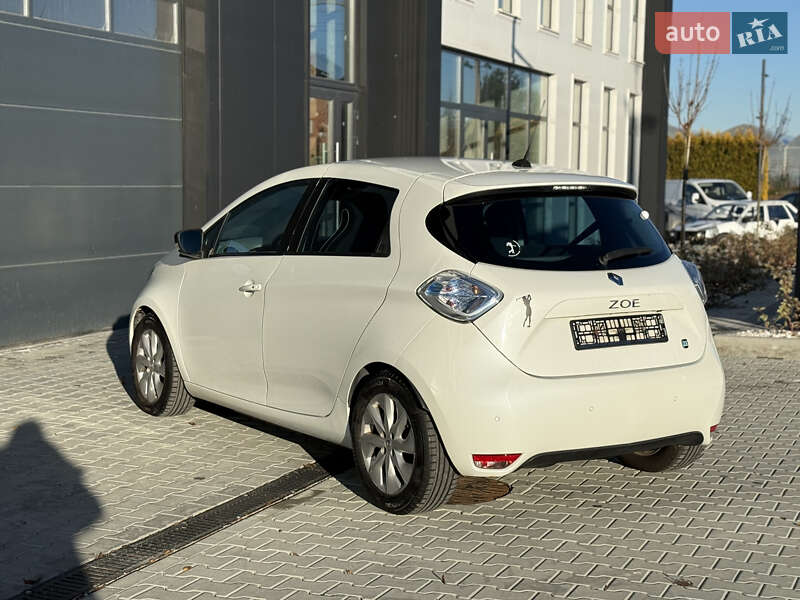 Хэтчбек Renault Zoe 2014 в Городке