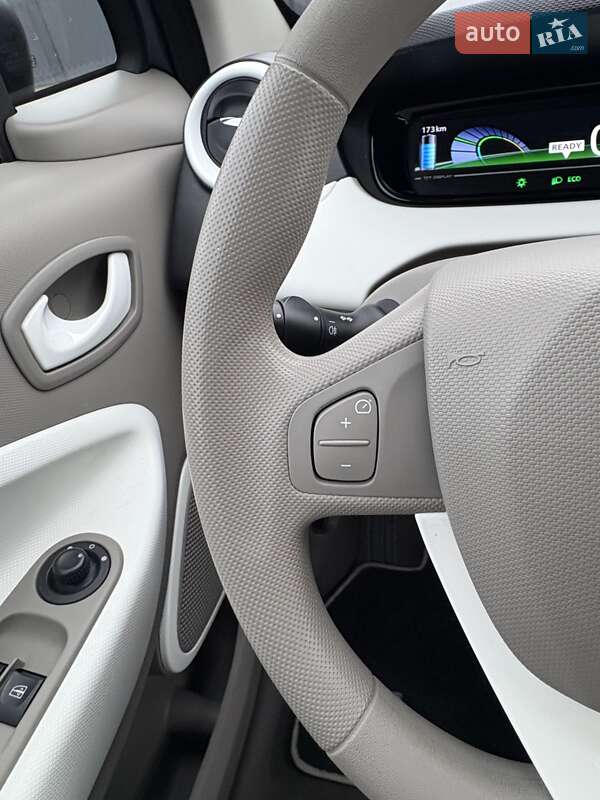 Хэтчбек Renault Zoe 2017 в Виннице