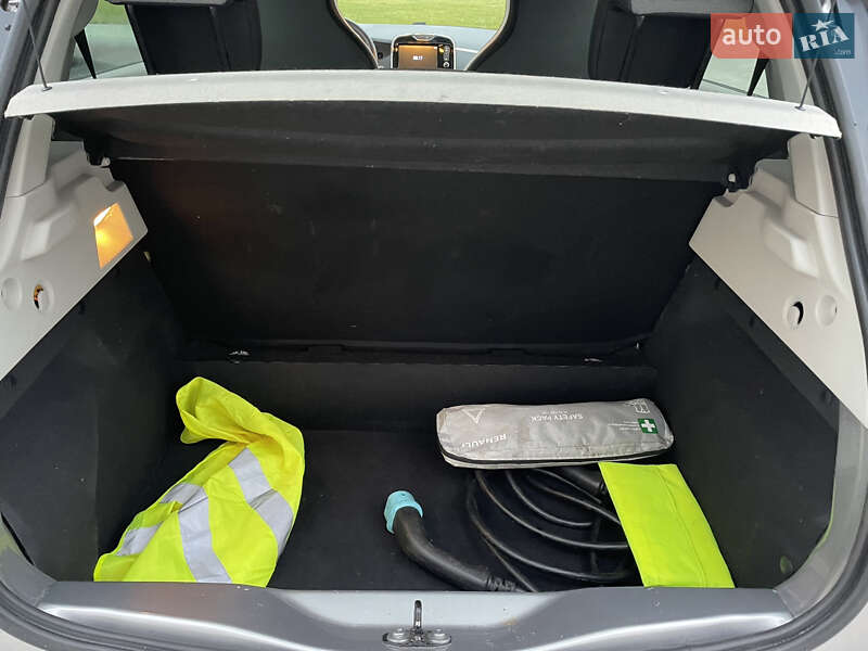 Хэтчбек Renault Zoe 2016 в Луцке фото 27 Хэтчбек Renault Zoe 2016 в Луцке