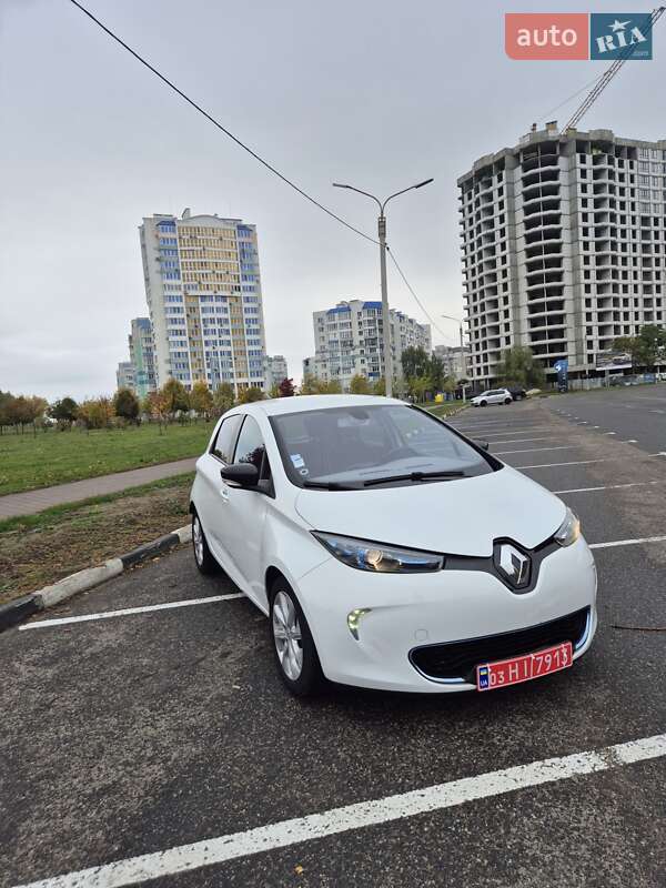 Хэтчбек Renault Zoe 2013 в Черкассах фото Хэтчбек Renault Zoe 2013 в Черкассах