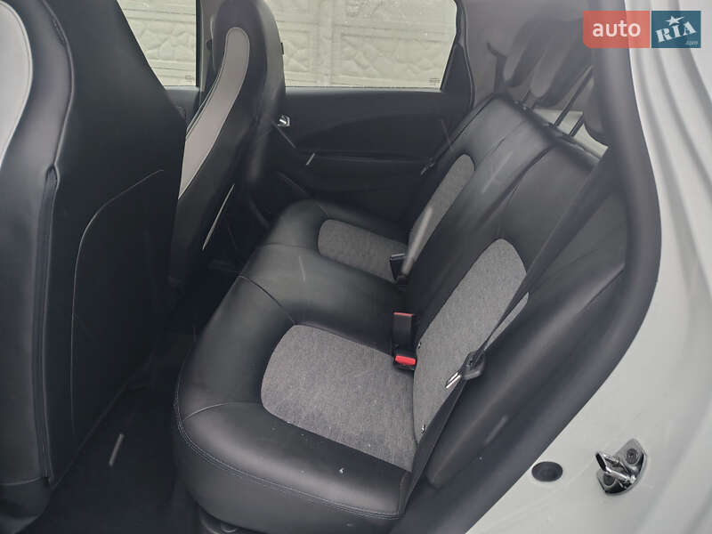 Хэтчбек Renault Zoe 2021 в Дубно