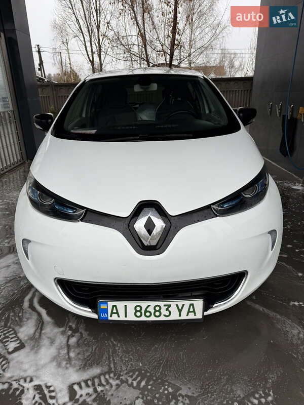 Хэтчбек Renault Zoe 2016 в Ирпене фото Хэтчбек Renault Zoe 2016 в Ирпене