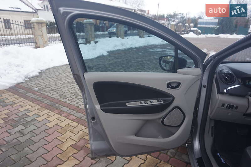 Хэтчбек Renault Zoe 2015 в Самборе