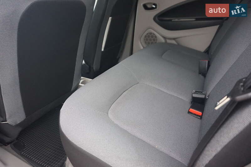 Хэтчбек Renault Zoe 2015 в Самборе