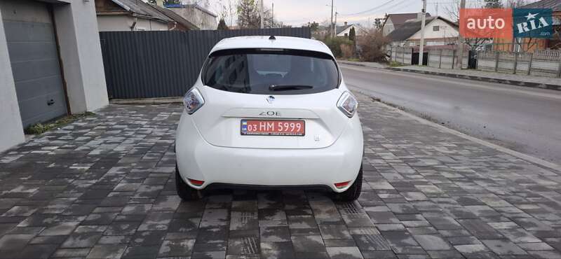 Хэтчбек Renault Zoe 2015 в Остроге