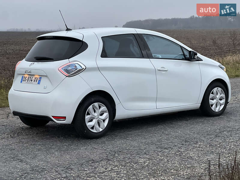 Хетчбек Renault Zoe 2016 в Києві фото 6 Хетчбек Renault Zoe 2016 в Києві