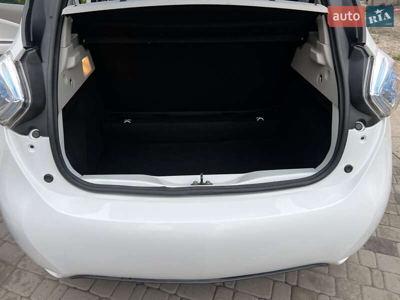 Хетчбек Renault Zoe 2016 в Києві фото 15 Хетчбек Renault Zoe 2016 в Києві