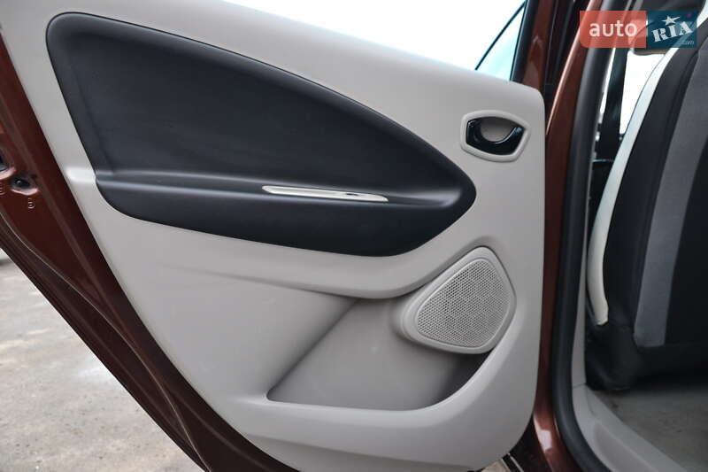 Хэтчбек Renault Zoe 2015 в Луцке фото 18 Хэтчбек Renault Zoe 2015 в Луцке
