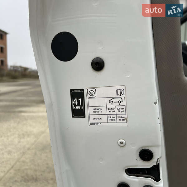 Хетчбек Renault Zoe 2019 в Ужгороді фото 23 Хетчбек Renault Zoe 2019 в Ужгороді