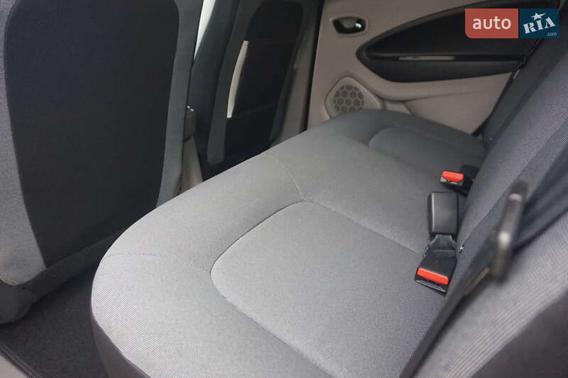 Хетчбек Renault Zoe 2015 в Самборі