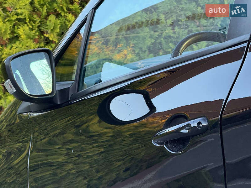 Хетчбек Renault Zoe 2014 в Стрию фото 23 Хетчбек Renault Zoe 2014 в Стрию