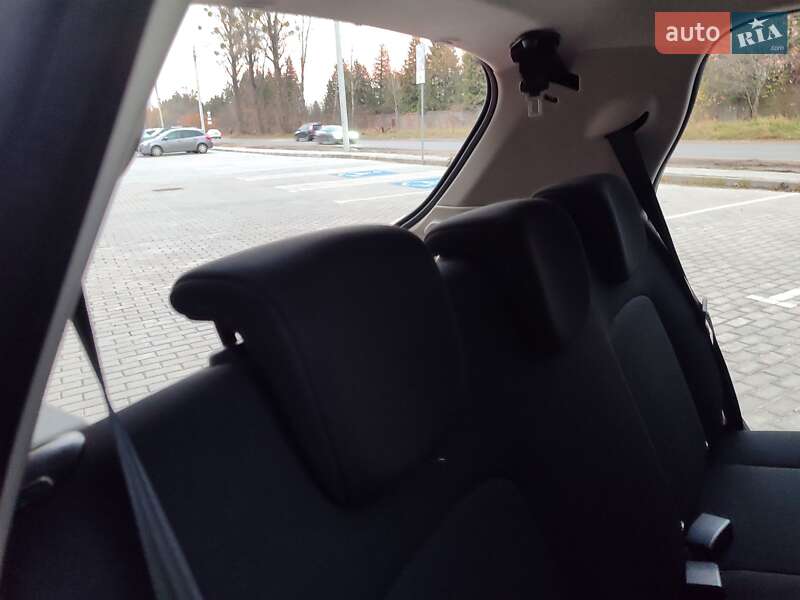 Хетчбек Renault Zoe 2017 в Львові фото 54 Хетчбек Renault Zoe 2017 в Львові