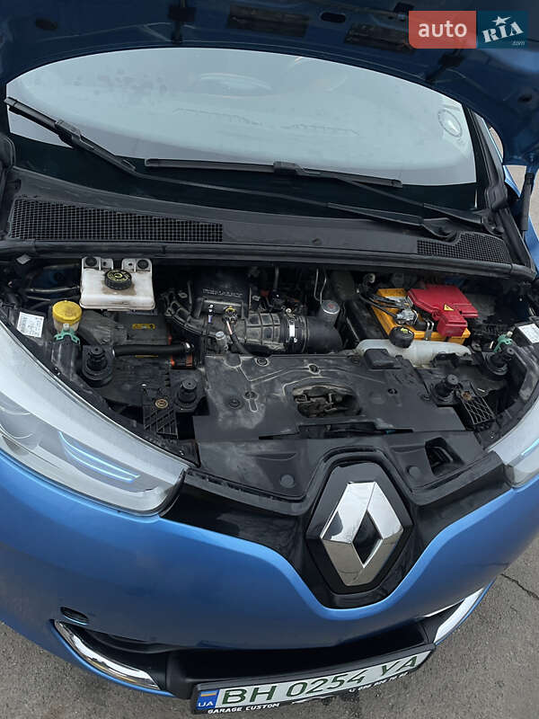 Хэтчбек Renault Zoe 2017 в Новоукраинке фото 20 Хэтчбек Renault Zoe 2017 в Новоукраинке