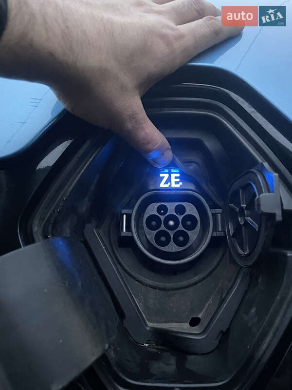 Хэтчбек Renault Zoe 2017 в Новоукраинке фото 38 Хэтчбек Renault Zoe 2017 в Новоукраинке