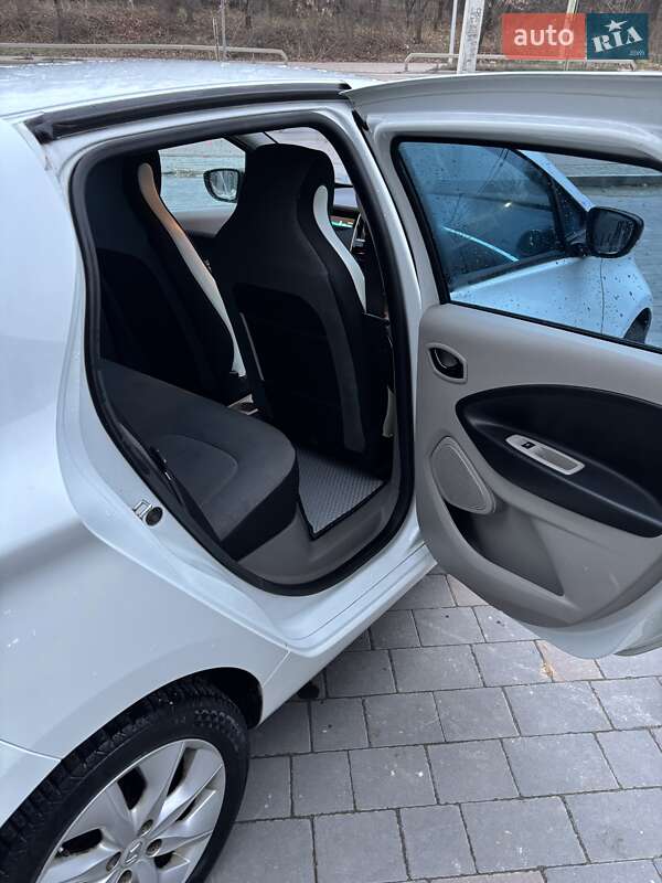 Хэтчбек Renault Zoe 2015 в Тернополе