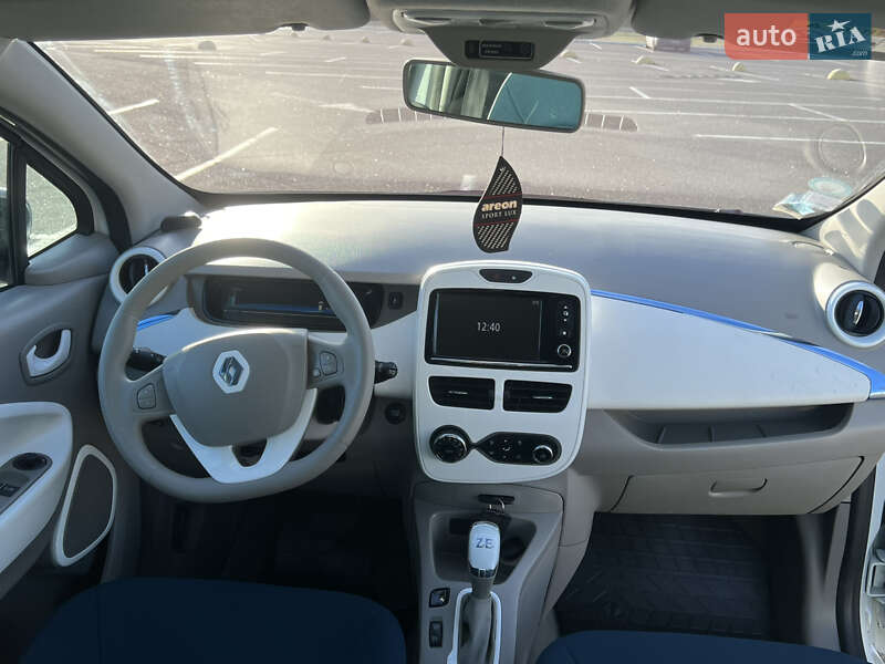 Хэтчбек Renault Zoe 2014 в Киеве фото 40 Хэтчбек Renault Zoe 2014 в Киеве
