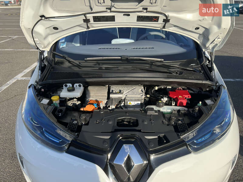 Хэтчбек Renault Zoe 2014 в Киеве фото 45 Хэтчбек Renault Zoe 2014 в Киеве