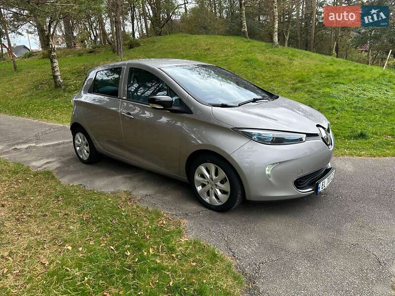 Хэтчбек Renault Zoe 2015 в Киеве фото 2 Хэтчбек Renault Zoe 2015 в Киеве