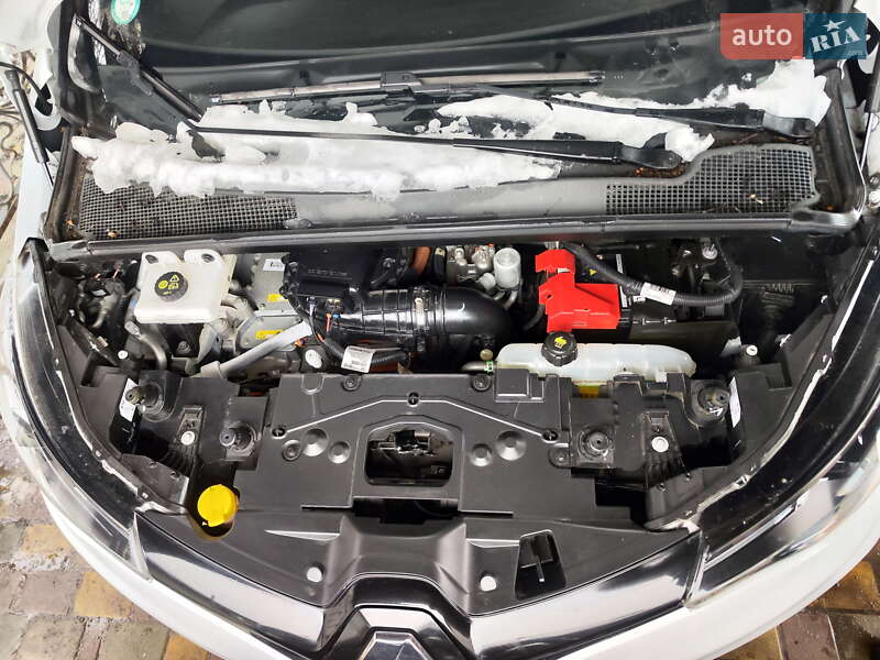 Хэтчбек Renault Zoe 2020 в Новых Санжарах фото 24 Хэтчбек Renault Zoe 2020 в Новых Санжарах