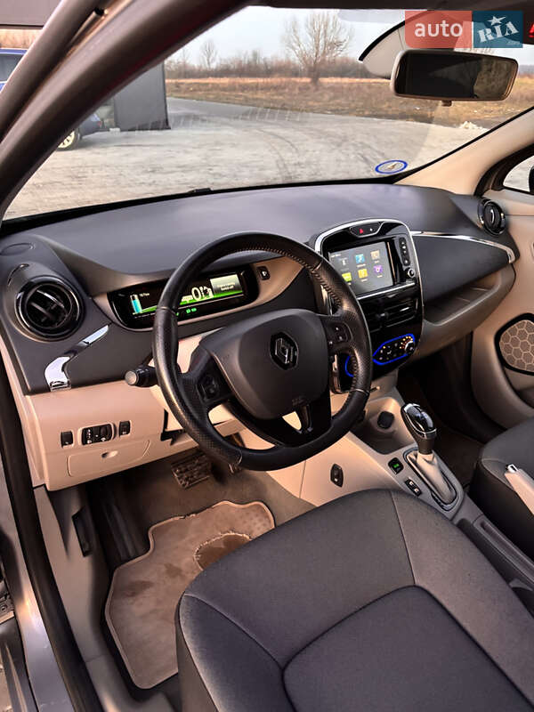 Хэтчбек Renault Zoe 2016 в Львове