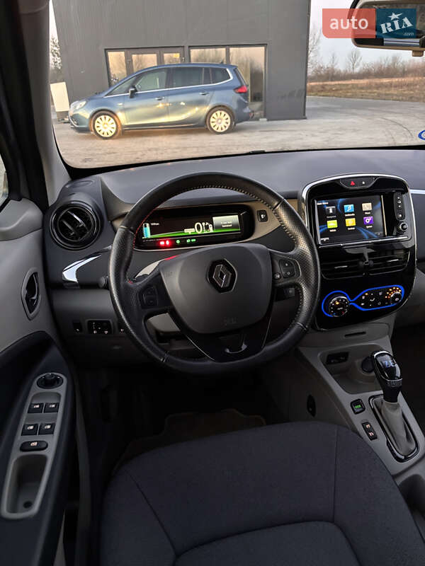 Хэтчбек Renault Zoe 2016 в Львове