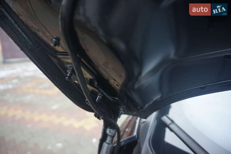 Хэтчбек Renault Zoe 2015 в Самборе фото 54 Хэтчбек Renault Zoe 2015 в Самборе