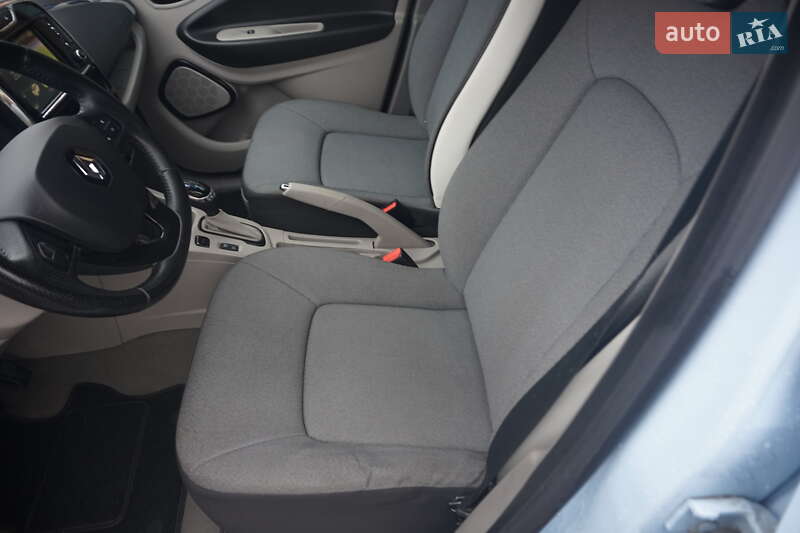 Хэтчбек Renault Zoe 2015 в Самборе фото 29 Хэтчбек Renault Zoe 2015 в Самборе