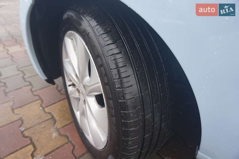 Хэтчбек Renault Zoe 2015 в Самборе фото 54 Хэтчбек Renault Zoe 2015 в Самборе