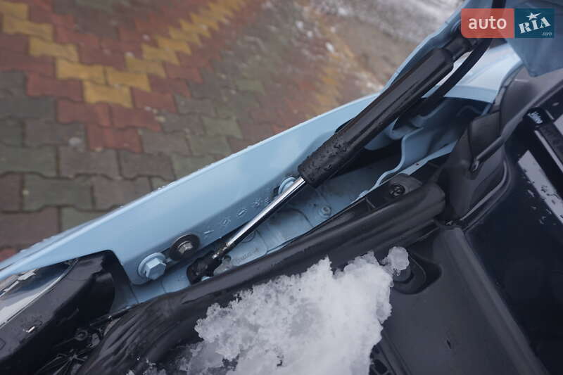 Хэтчбек Renault Zoe 2015 в Самборе фото 61 Хэтчбек Renault Zoe 2015 в Самборе