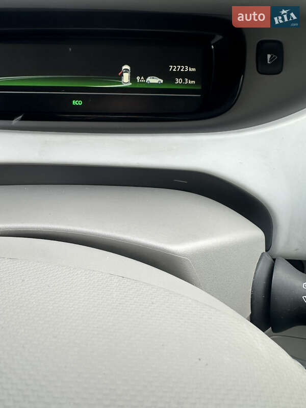 Хэтчбек Renault Zoe 2013 в Дубно